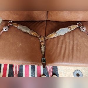 Mandy's custom tack breatcollar